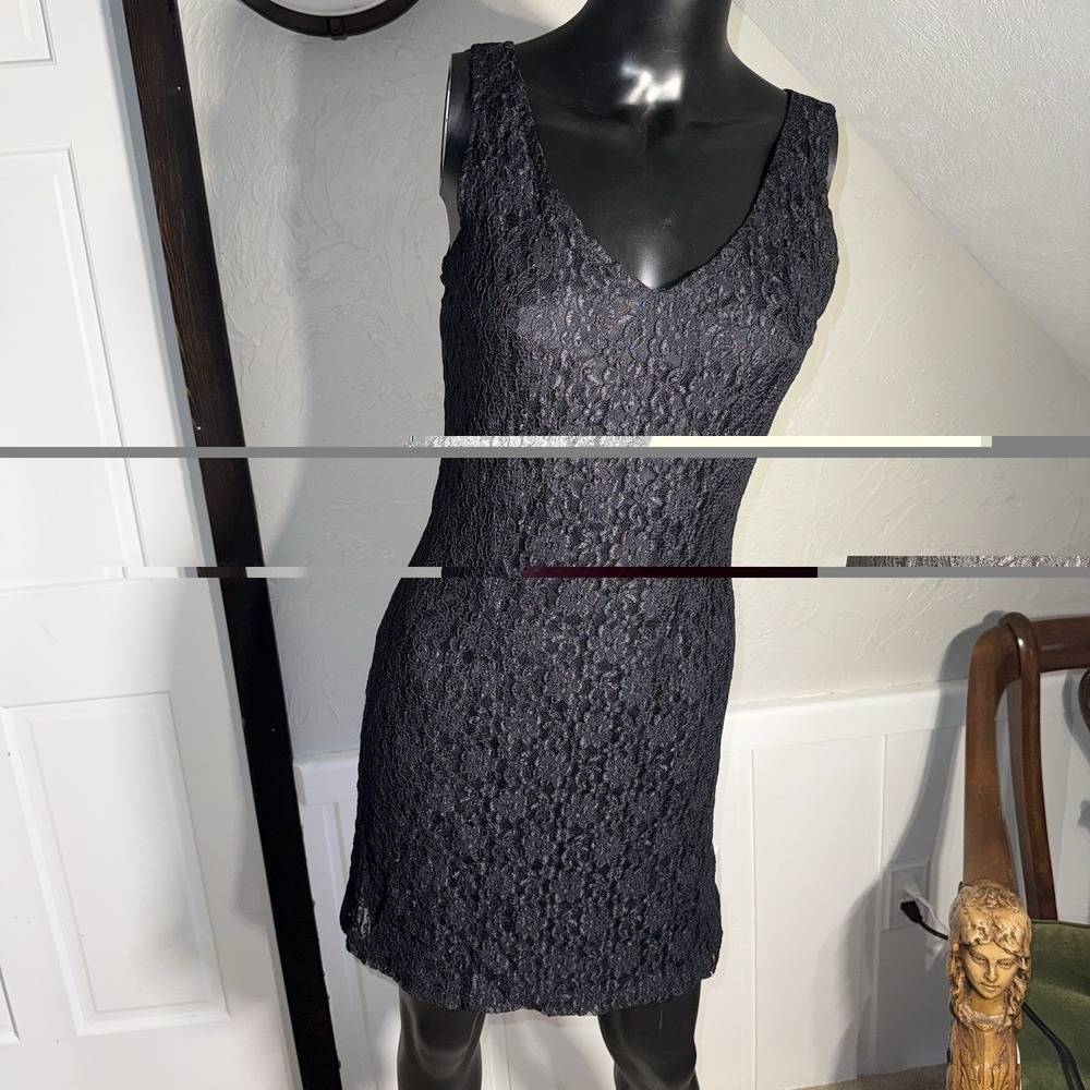 Vintage Sleeveless Black‎ Lace V-Neck Line BodyCon Mini Floral Lace Overlay 11?✅